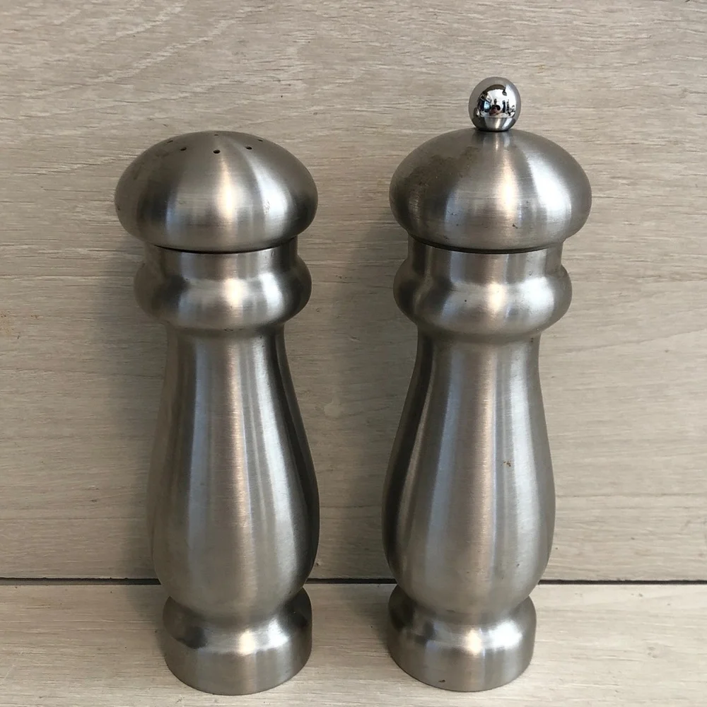 Vintage 6” Classic Stainless Steel Professional Salt & Pepper Mill Set